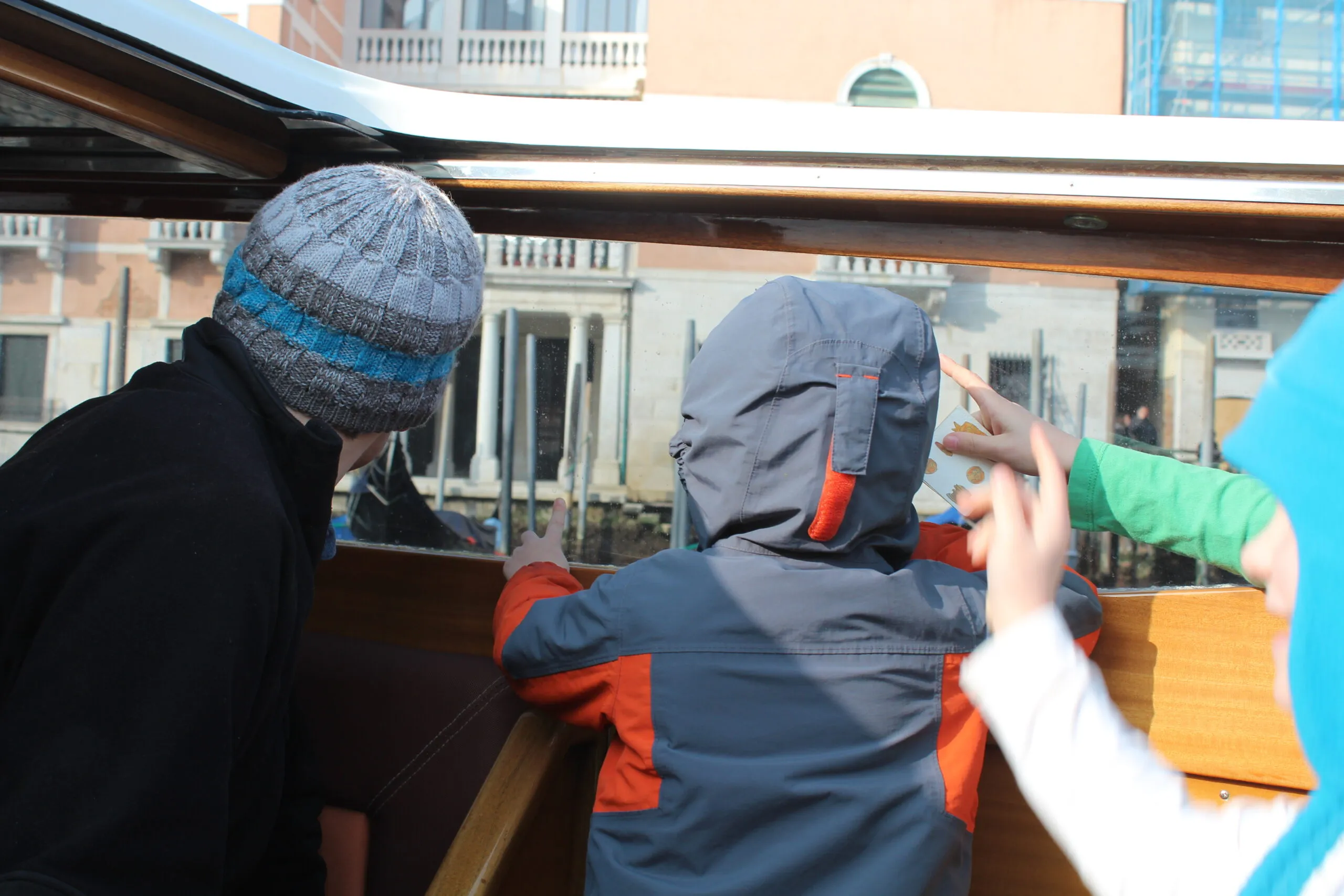 THE MERCHANT OF VENICE - Boat Tour - Team game by boat for families along the Grand Canal - Image 4